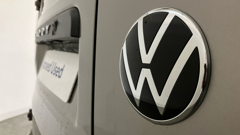 Volkswagen Caddy Cargo C20 Diesel 2.0 TDI 122PS Commerce Pro Van DSG [Tech Pack]